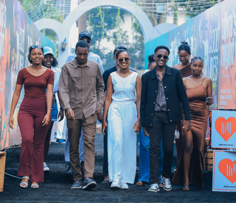 Bwera–Ntare Brown Monochrome Brunch